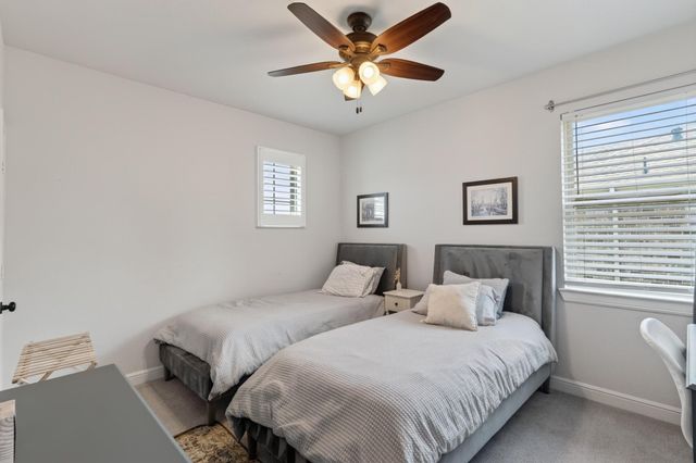 27 Floral Vista Drive, Tomball, TX 77375