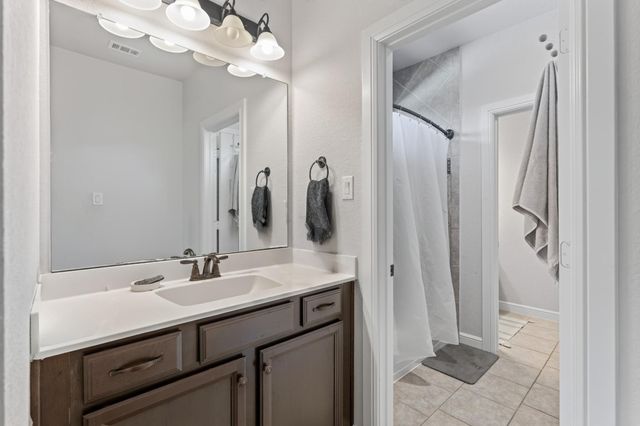 27 Floral Vista Drive, Tomball, TX 77375