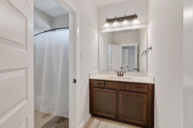 27 Floral Vista Drive, Tomball, TX 77375
