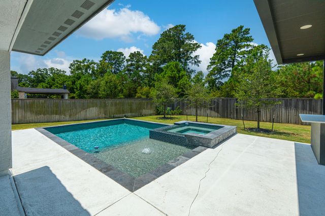 27 Floral Vista Drive, Tomball, TX 77375