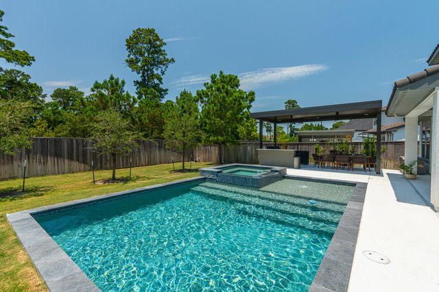 27 Floral Vista Drive, Tomball, TX 77375