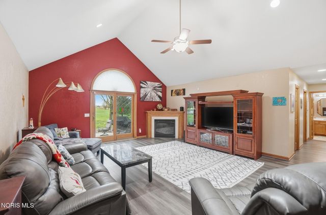 13095 Huffman Road, Bowling Green, OH 43402