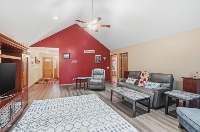 13095 Huffman Road, Bowling Green, OH 43402