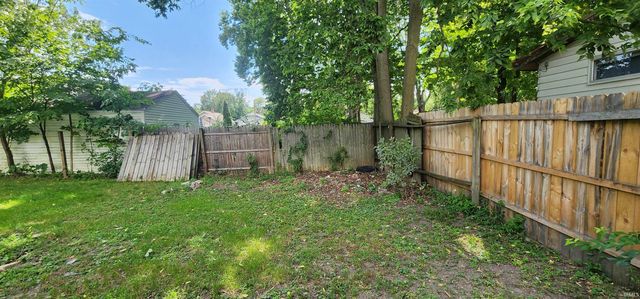 1801 Robinson Street, South Bend, IN 46613