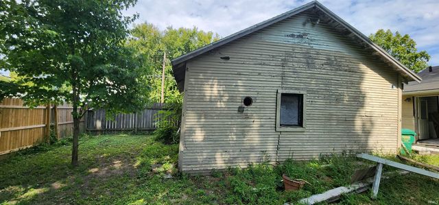 1801 Robinson Street, South Bend, IN 46613