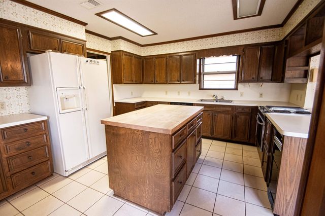 5950 Pinkstaff, Beaumont, TX 77706