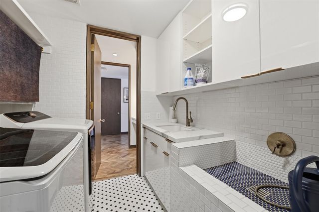 5756 Indian Circle, Houston, TX 77057