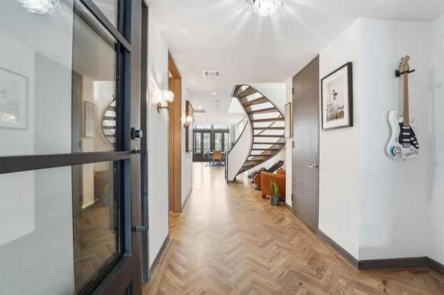 5756 Indian Circle, Houston, TX 77057