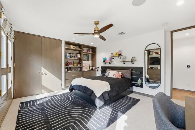 5756 Indian Circle, Houston, TX 77057