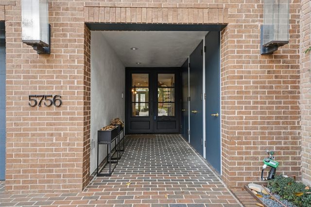 5756 Indian Circle, Houston, TX 77057