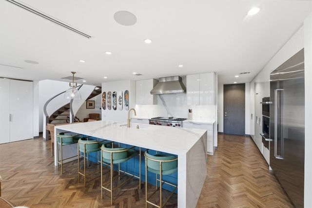 5756 Indian Circle, Houston, TX 77057