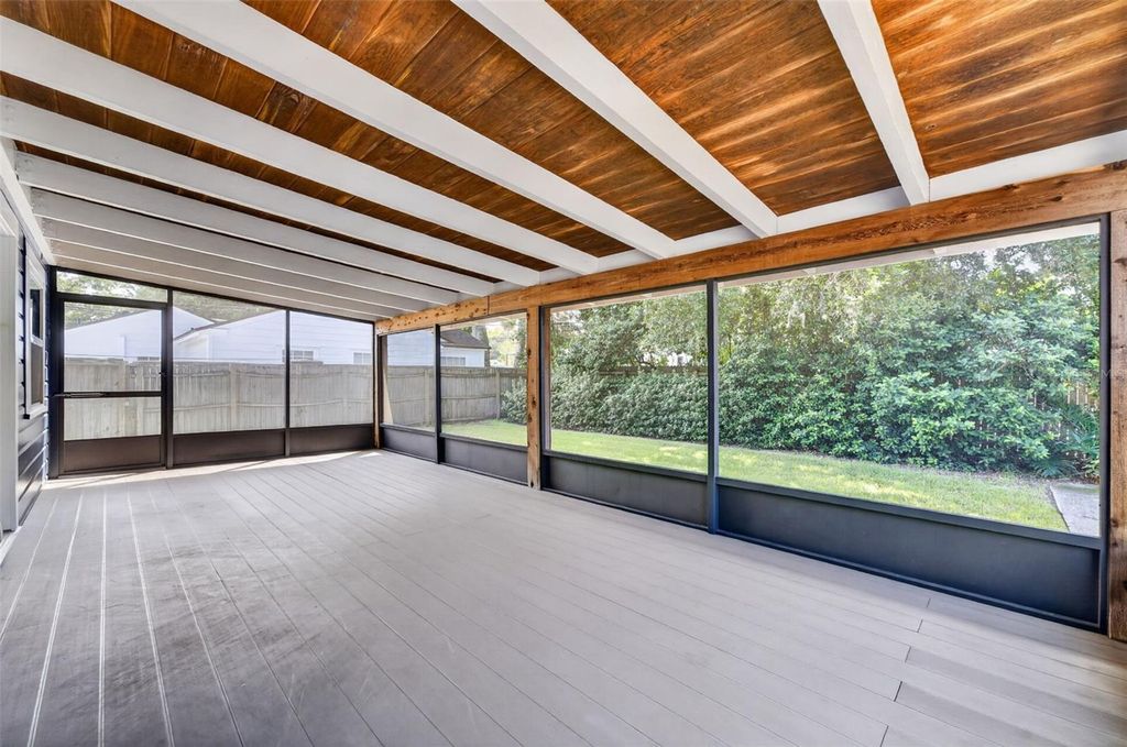 Image 30 of property listing at 1242 E RIDGEWOOD STREET, Orlando, FL 32803
