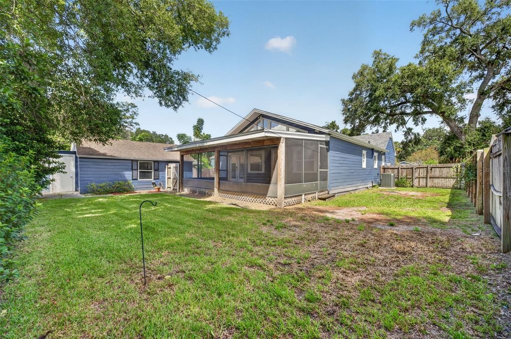 Image 32 of property listing at 1242 E RIDGEWOOD STREET, Orlando, FL 32803