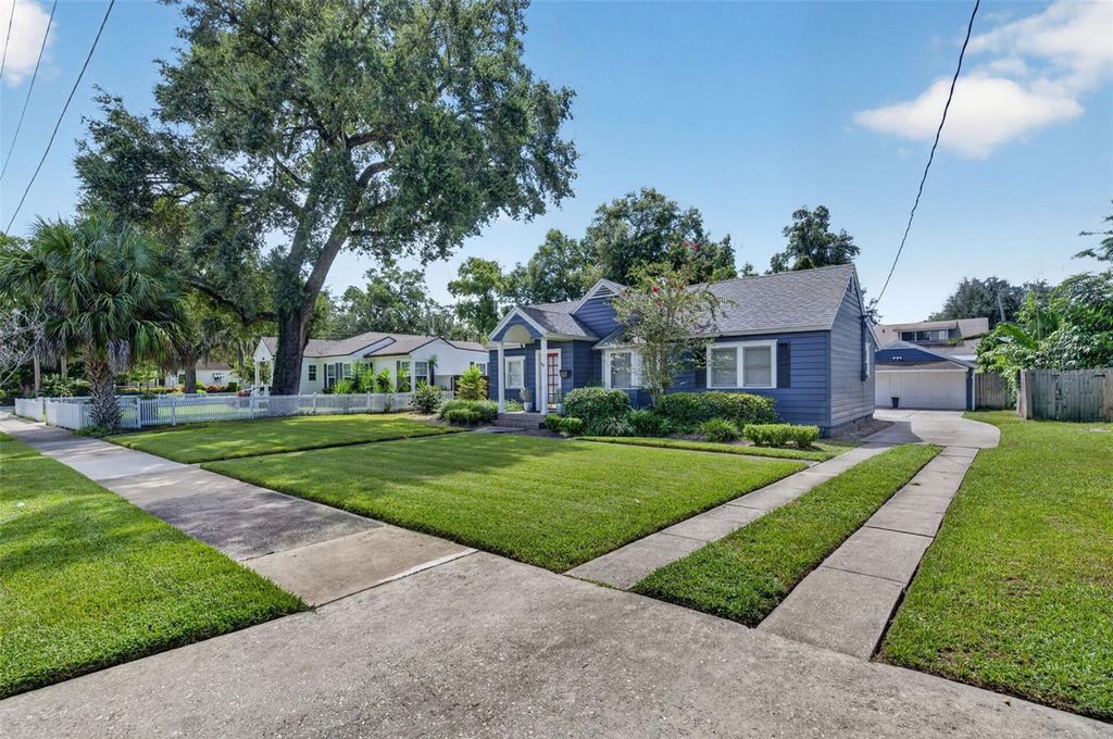 Image 37 of property listing at 1242 E RIDGEWOOD STREET, Orlando, FL 32803
