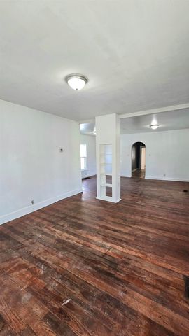 710 N 9th St, Salina, KS 67401