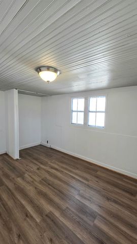 710 N 9th St, Salina, KS 67401