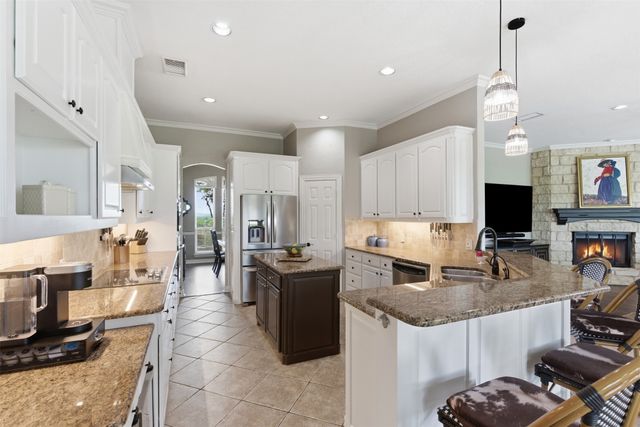 160 Aledo Ridge Road, Fort Worth, TX 76126