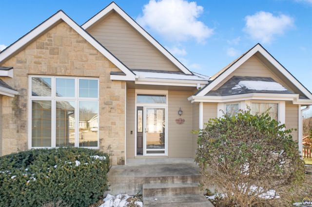 7929 SW 28th ST, Topeka, KS 66614