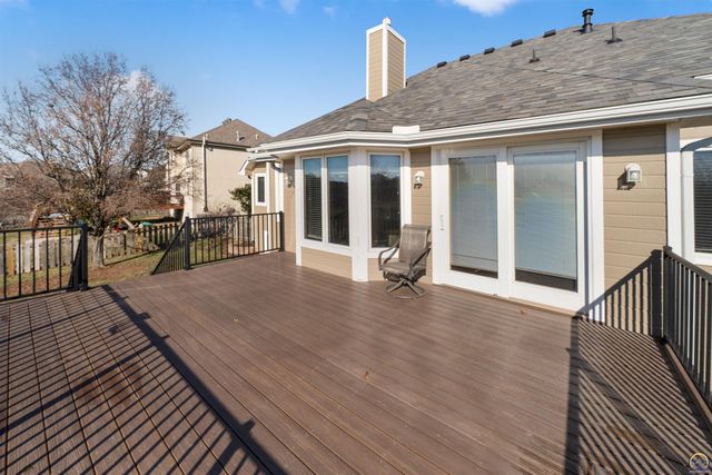 7929 SW 28th ST, Topeka, KS 66614