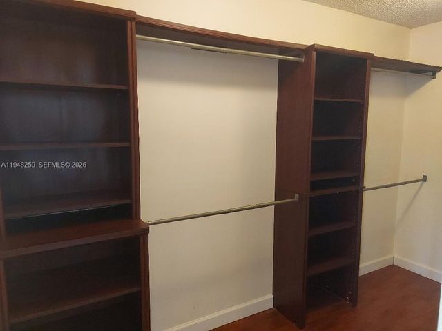 20033 NE 2nd Pl, Miami, FL 33179