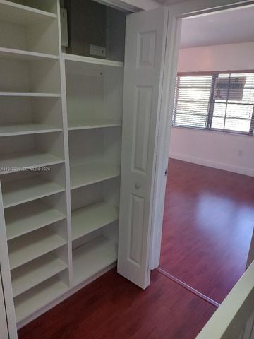 20033 NE 2nd Pl, Miami, FL 33179