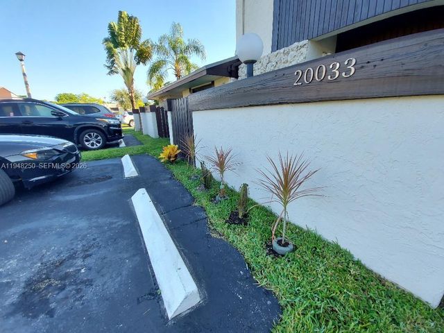 20033 NE 2nd Pl, Miami, FL 33179