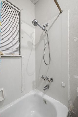 1701 Valley View LN, Granite Shoals, TX 78654