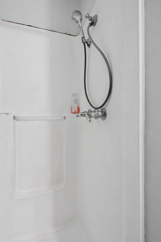 1701 Valley View LN, Granite Shoals, TX 78654