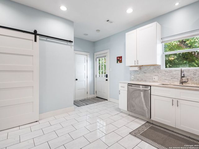 1419 Schley Avenue, San Antonio, TX 78210