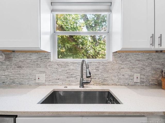 1419 Schley Avenue, San Antonio, TX 78210