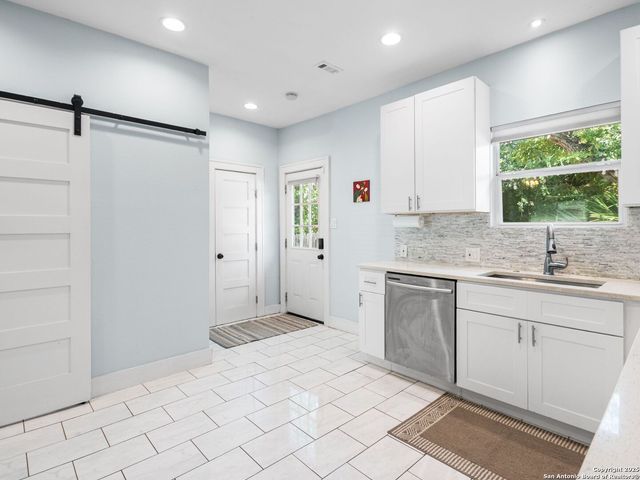 1419 Schley Avenue, San Antonio, TX 78210