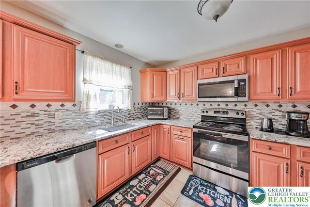 2235 Sky High Drive, Jackson Twp, PA 18321