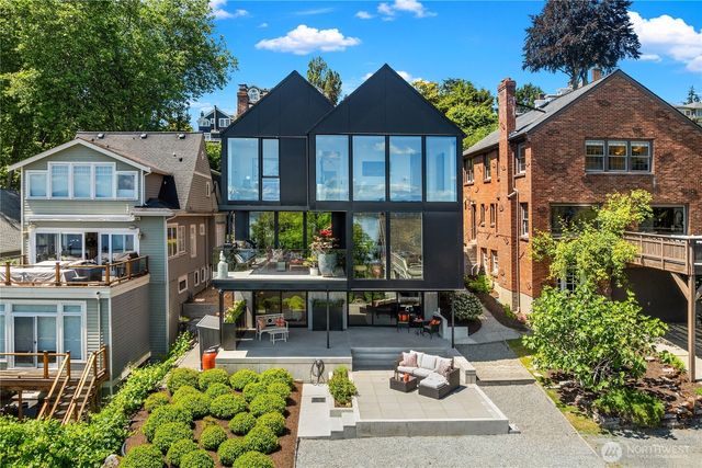 628 36th Avenue, Seattle, WA 98122