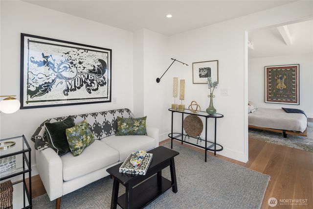 628 36th Avenue, Seattle, WA 98122