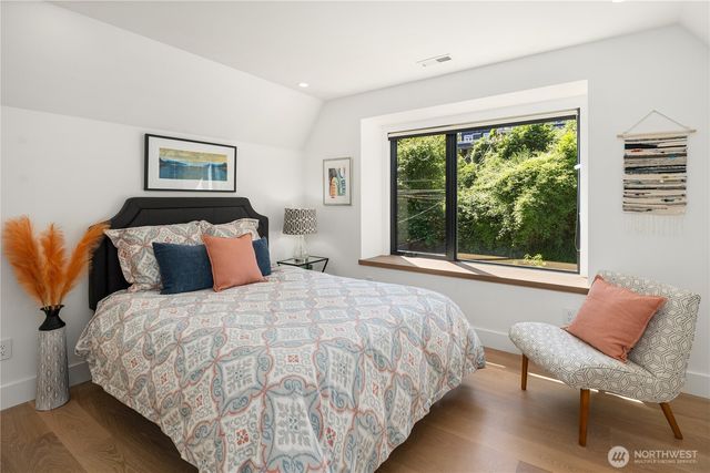 628 36th Avenue, Seattle, WA 98122