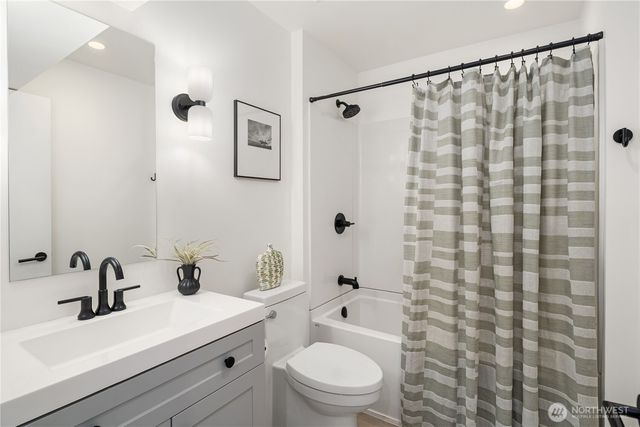 628 36th Avenue, Seattle, WA 98122