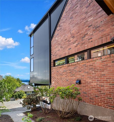 628 36th Avenue, Seattle, WA 98122