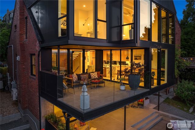 628 36th Avenue, Seattle, WA 98122