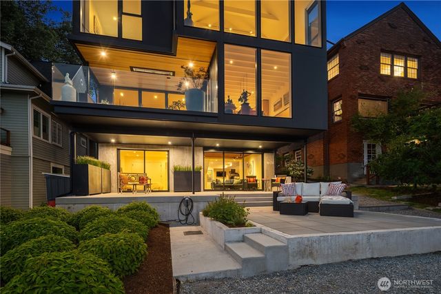 628 36th Avenue, Seattle, WA 98122