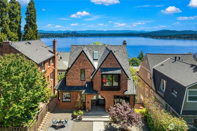 628 36th Avenue, Seattle, WA 98122
