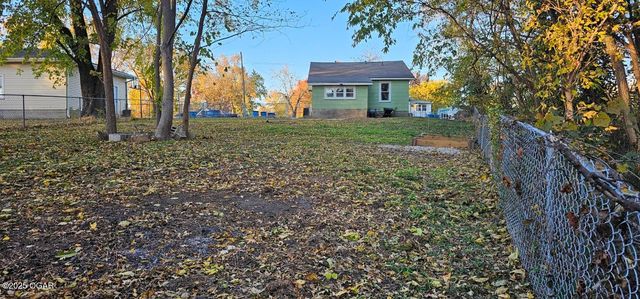 114 W Walton Street, Carl Junction, MO 64834