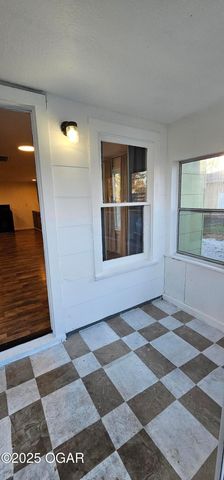 114 W Walton Street, Carl Junction, MO 64834