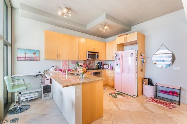 353 East Bonneville Avenue 753, Las Vegas, NV 89101