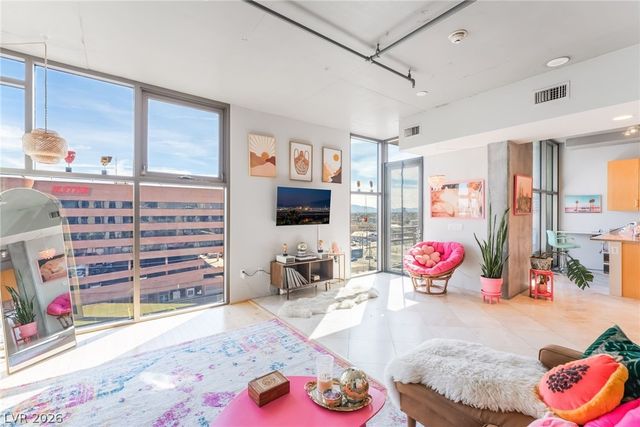 353 East Bonneville Avenue 753, Las Vegas, NV 89101