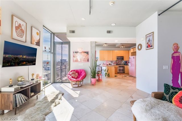 353 East Bonneville Avenue 753, Las Vegas, NV 89101