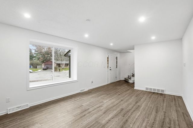 651 Cranfield Place, Columbus, OH 43213