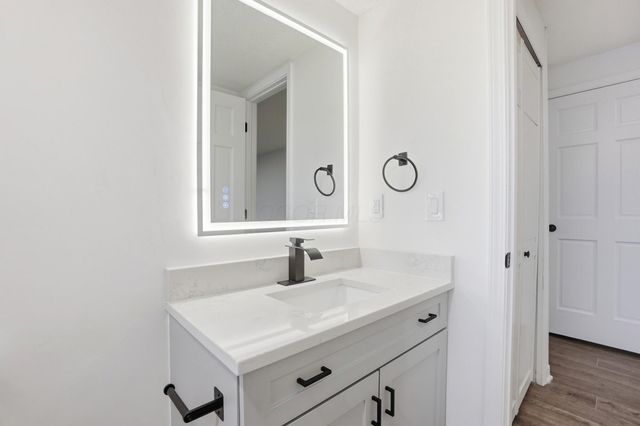 651 Cranfield Place, Columbus, OH 43213