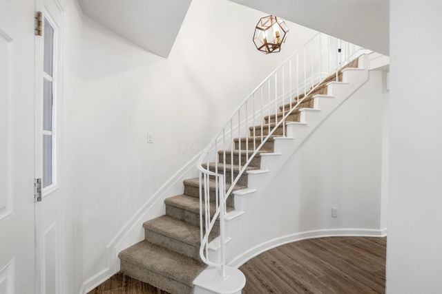 651 Cranfield Place, Columbus, OH 43213