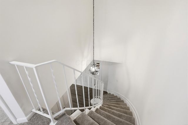 651 Cranfield Place, Columbus, OH 43213