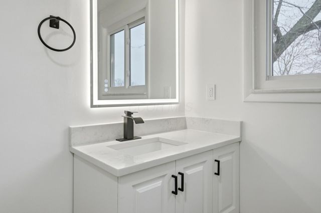 651 Cranfield Place, Columbus, OH 43213